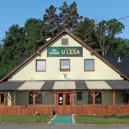 Restaurace A Penzion U Lesa Havířov Exterior foto